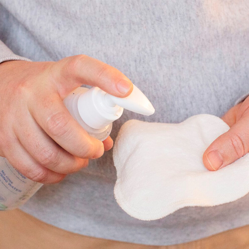AGUA LIMPIADORA SIN ENJUAGUE DE 300 ML MUSTELA