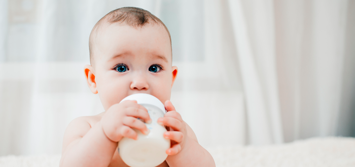 ¿Cuándo deberían dejar el biberón los niños?
